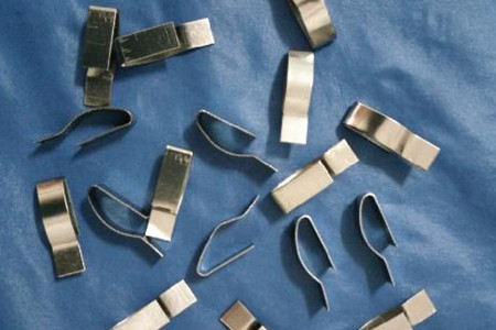 如何做好精密五金彈片的清潔工作？